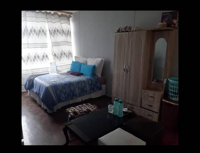 2 BEDROOM APARTMENT FOR SALE IN YEOVILLE